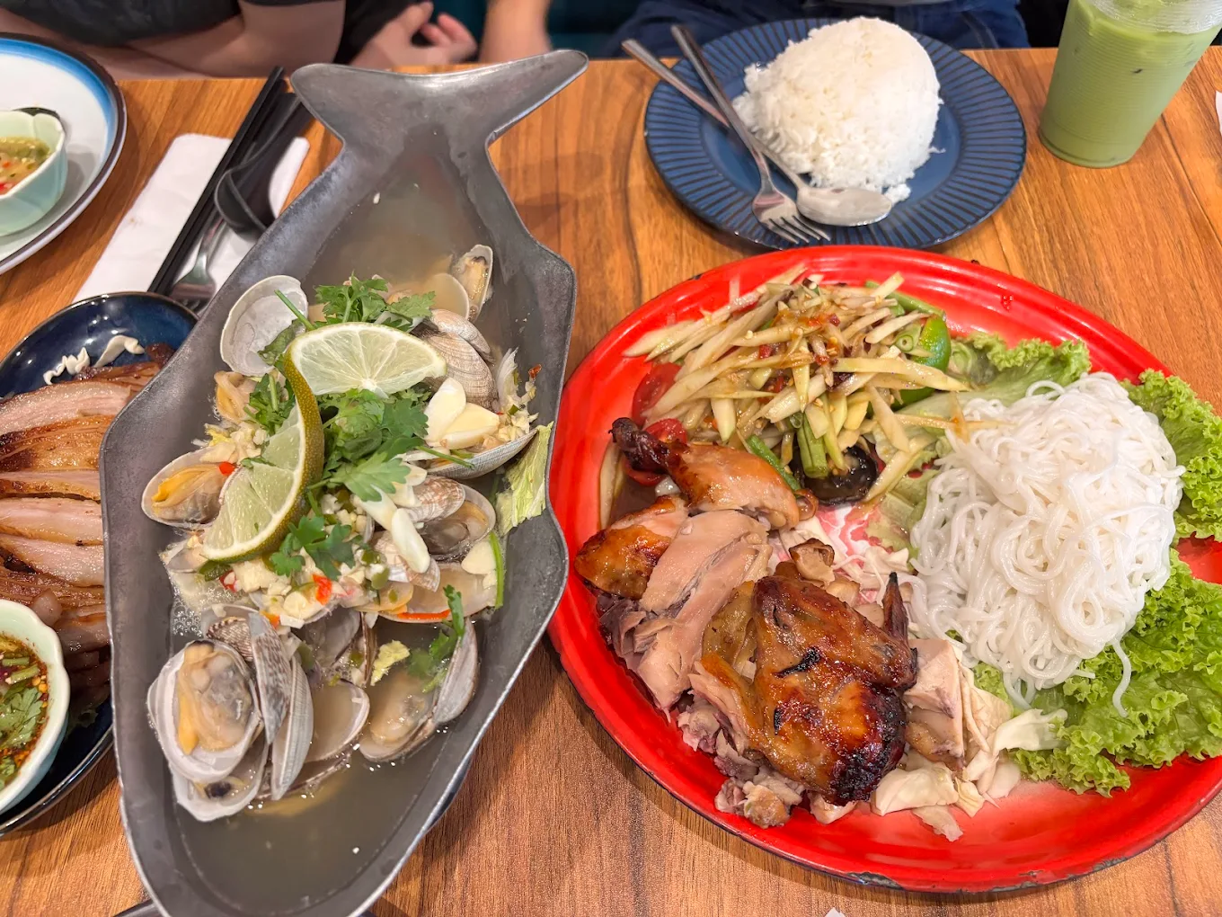 love-sukhothai-tengah