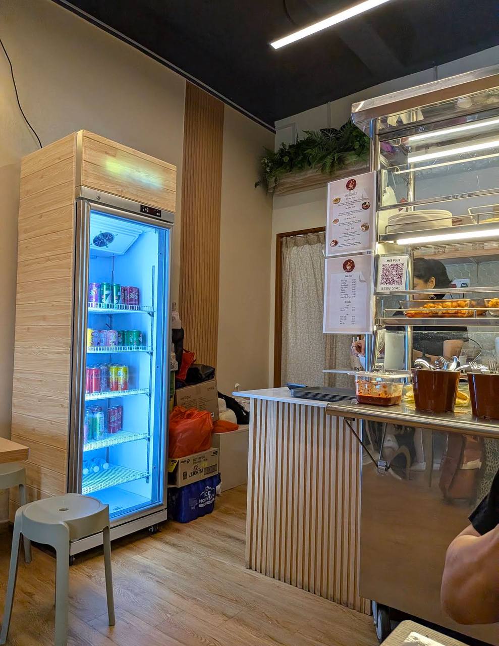 mee-plus-tampines-ambience