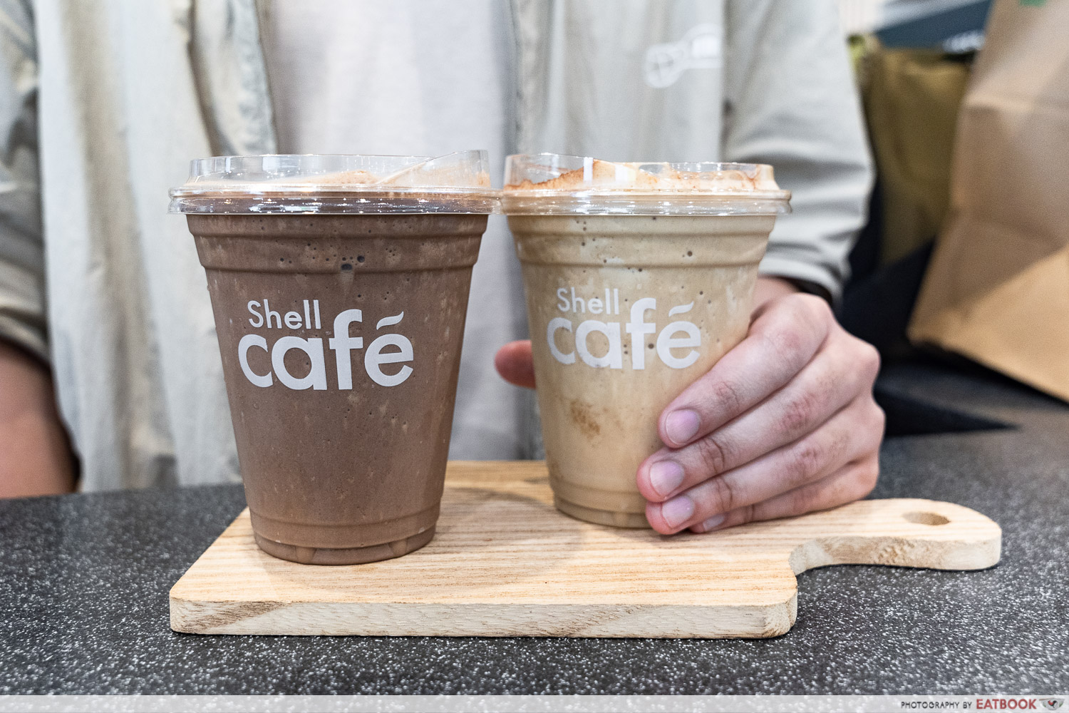 shell-cafe-drinks-interaction-group