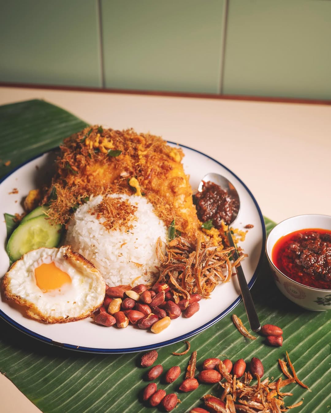 singapulah-london-nasi-lemak-ayam-goreng-establishment