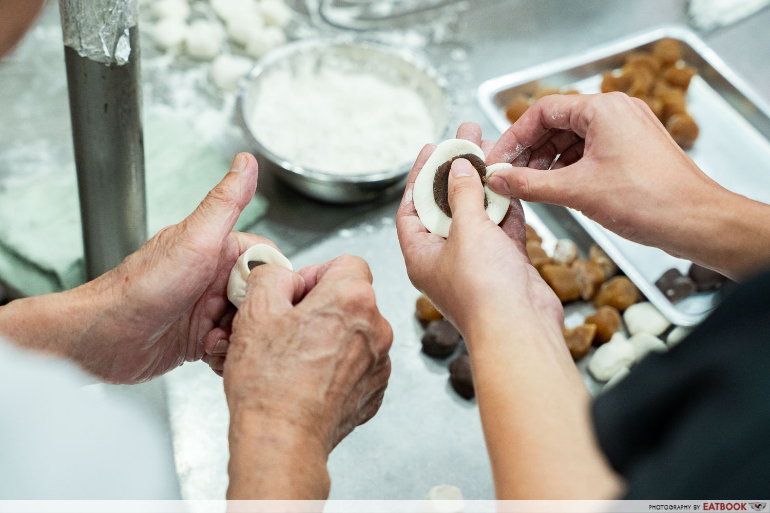 tanjong-rhu-pau-hands-kneading