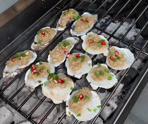 wonderful-chinese-restaurant-grilled-scallops-grill-prep