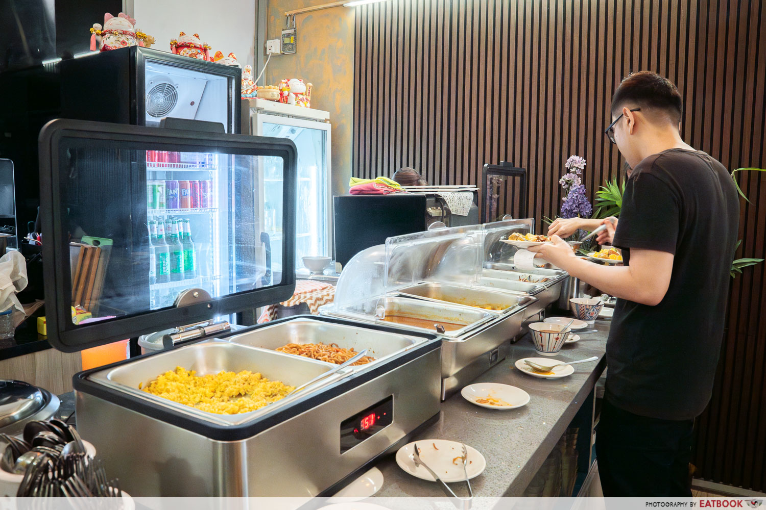 dragons-bite-buffet-line