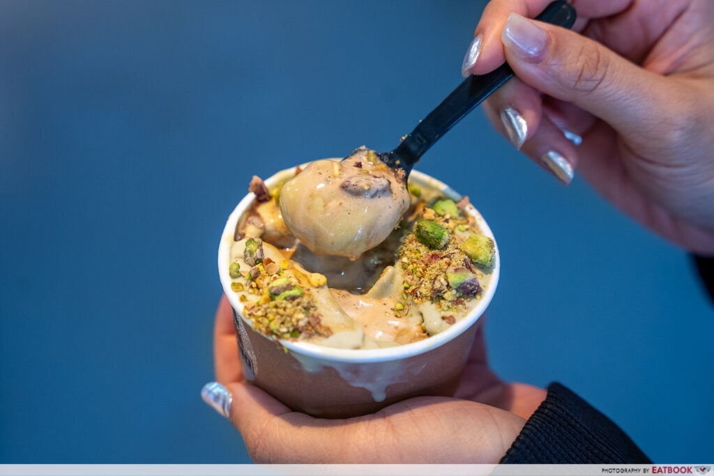 freshio-gelato-pistachio-affogato-scoop