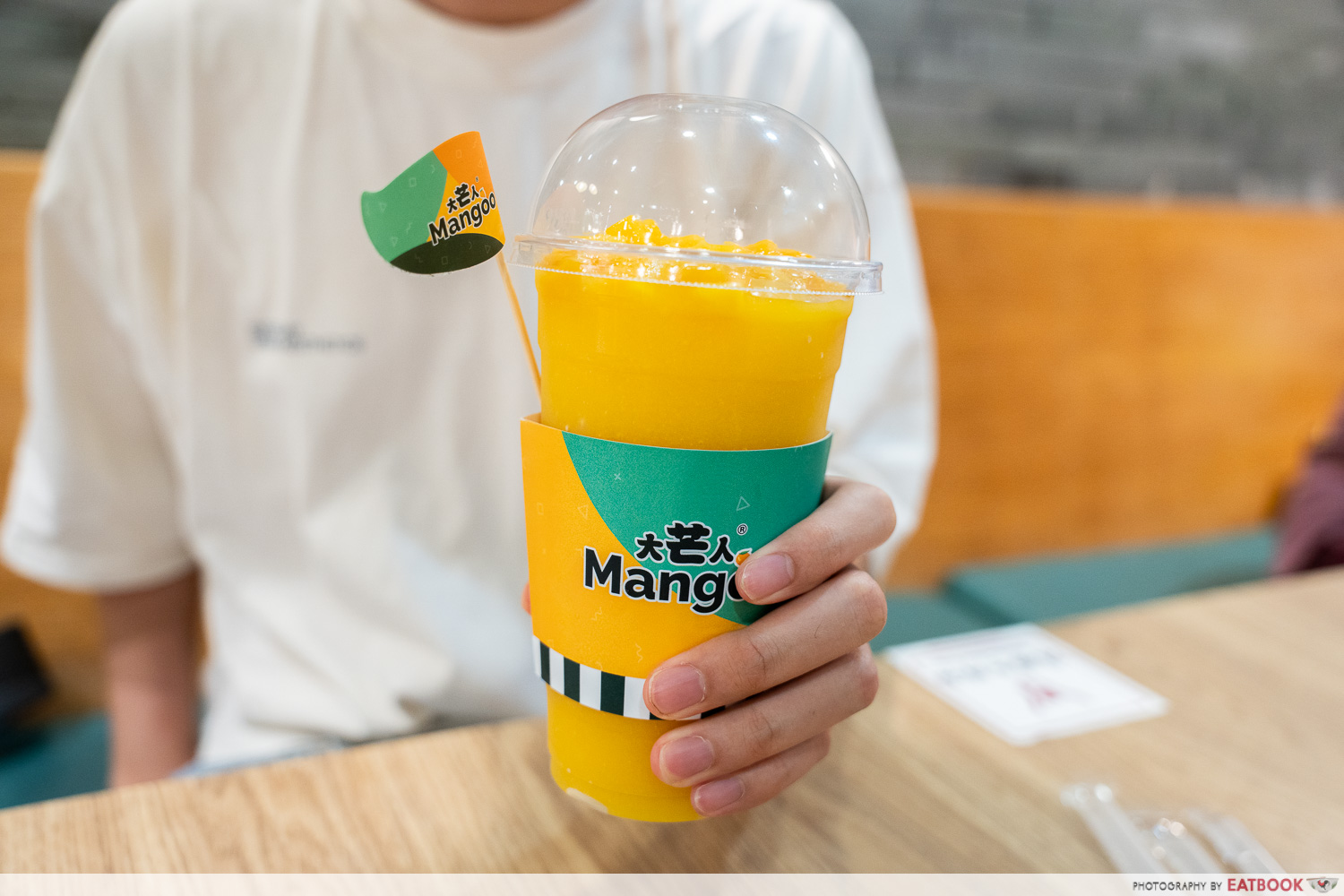 mangoo-mango-smoothie