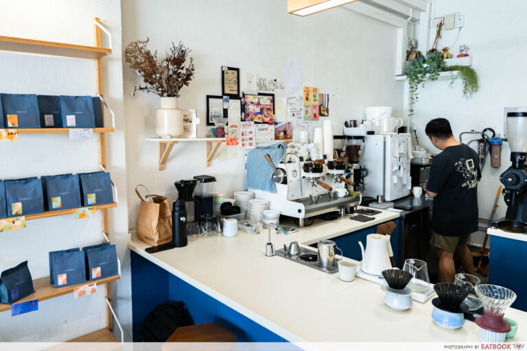 narrative-coffee-stand-counter