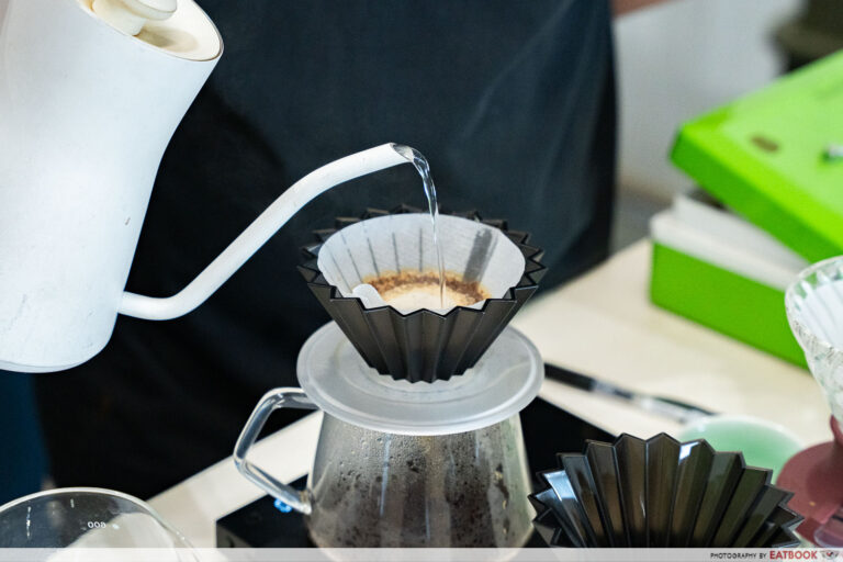 narrative-coffee-stand-filter-prep