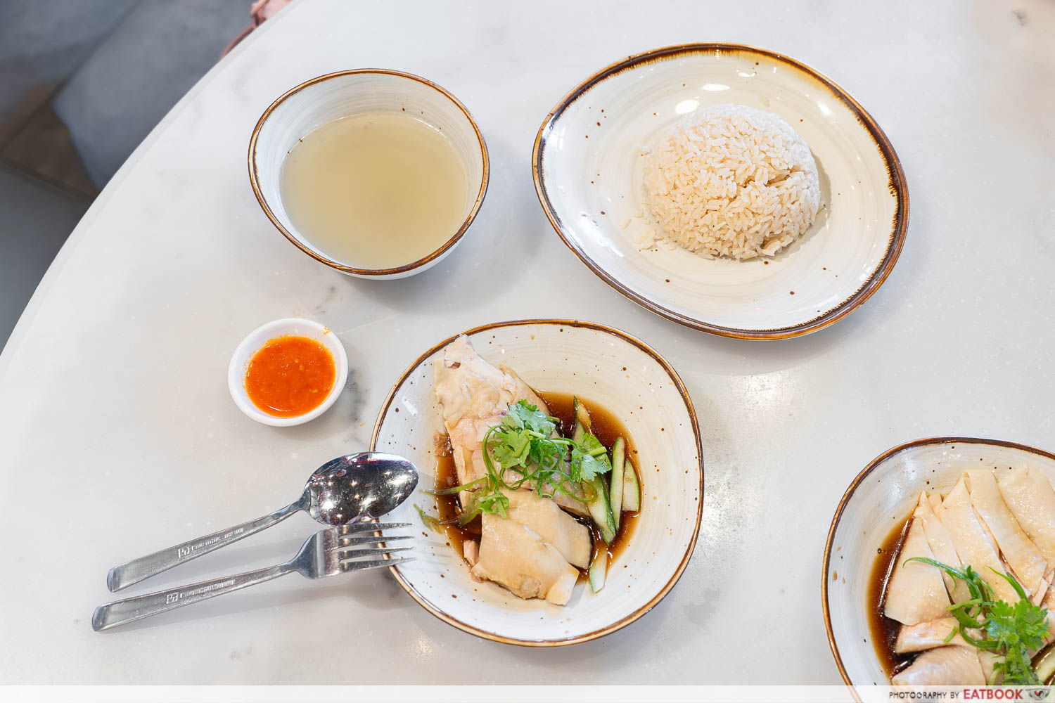 the-hainan-story-hotel-boss-chicken-rice-set-white