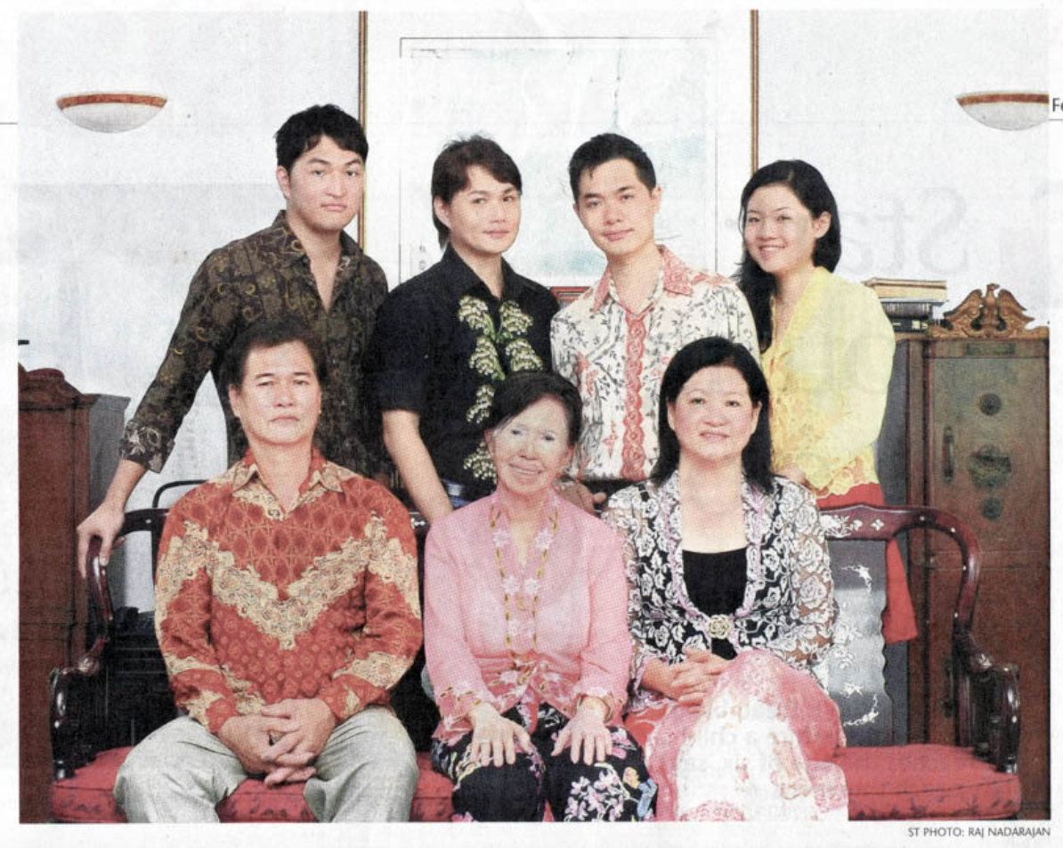 kim-choo-kueh-chang-btf-family-photo