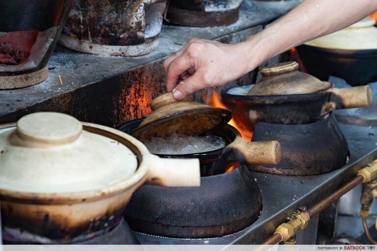 lian-he-ben-ji-claypot-prepration