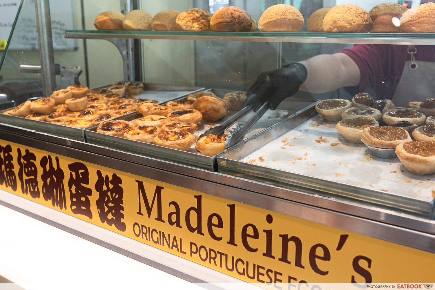 madeline's-original-portuguese-egg-tarts-egg-tarts-display-interaction