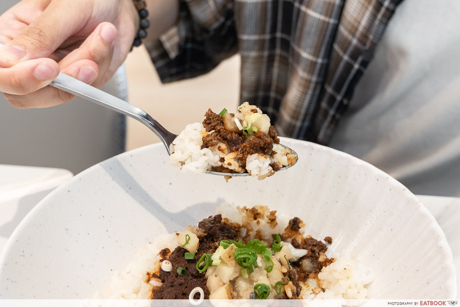 madeline's-original-portuguese-egg-tarts-minchee-rice-spoon-interaction