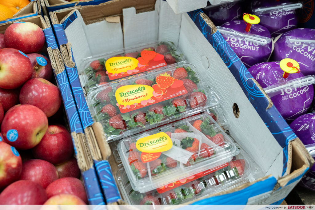 pawfect-fruit-buffet-strawberries