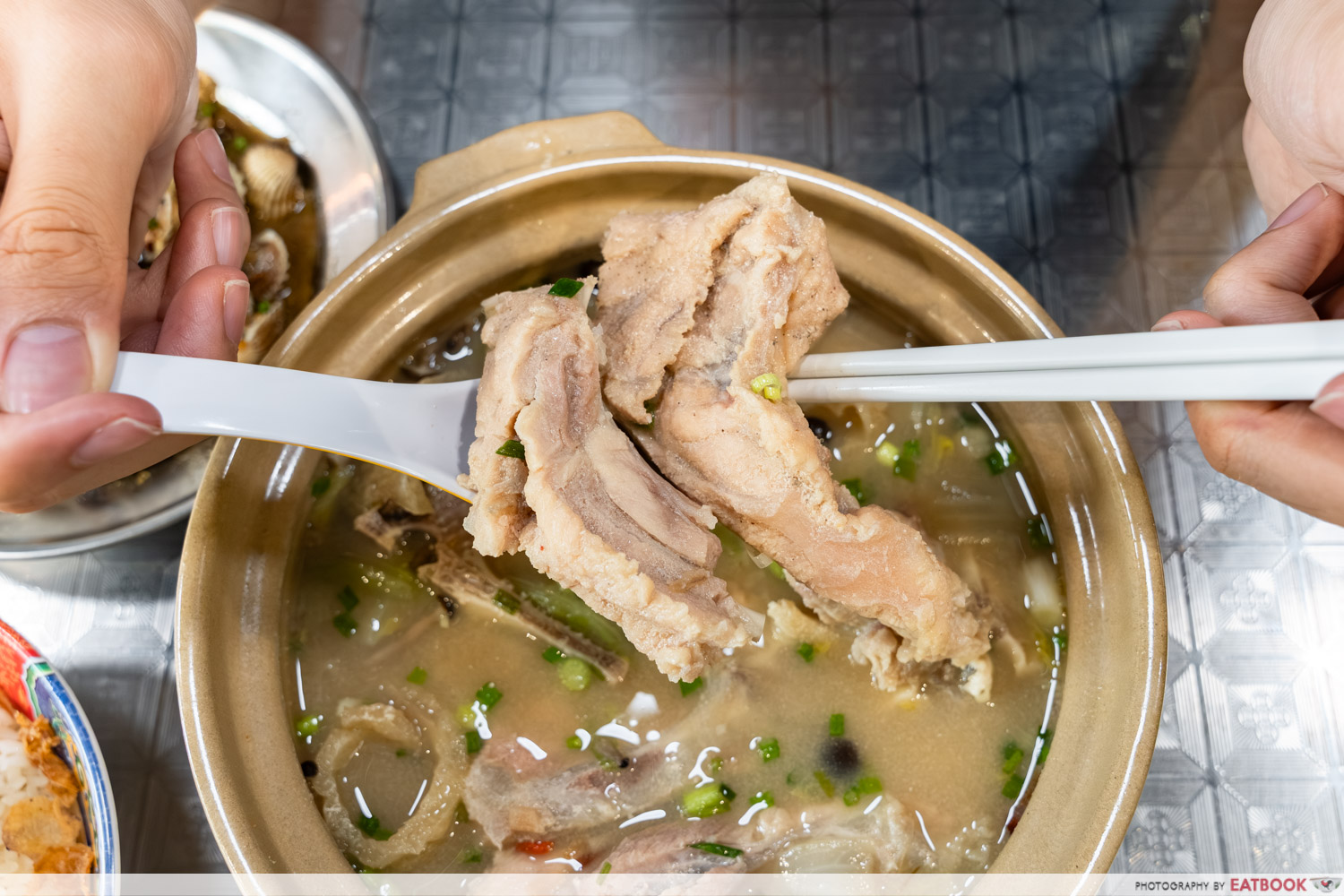 qi-ji-minced-pork-noodle-crocodile-ribs