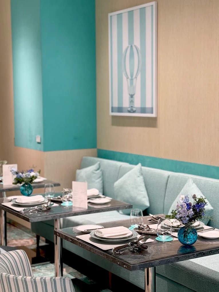 tiffany-co-cafe-ambience