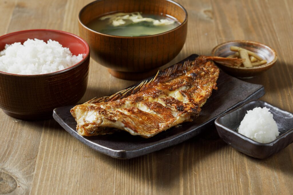 Akauo-himono-set-charcoal-grill-shinpachi