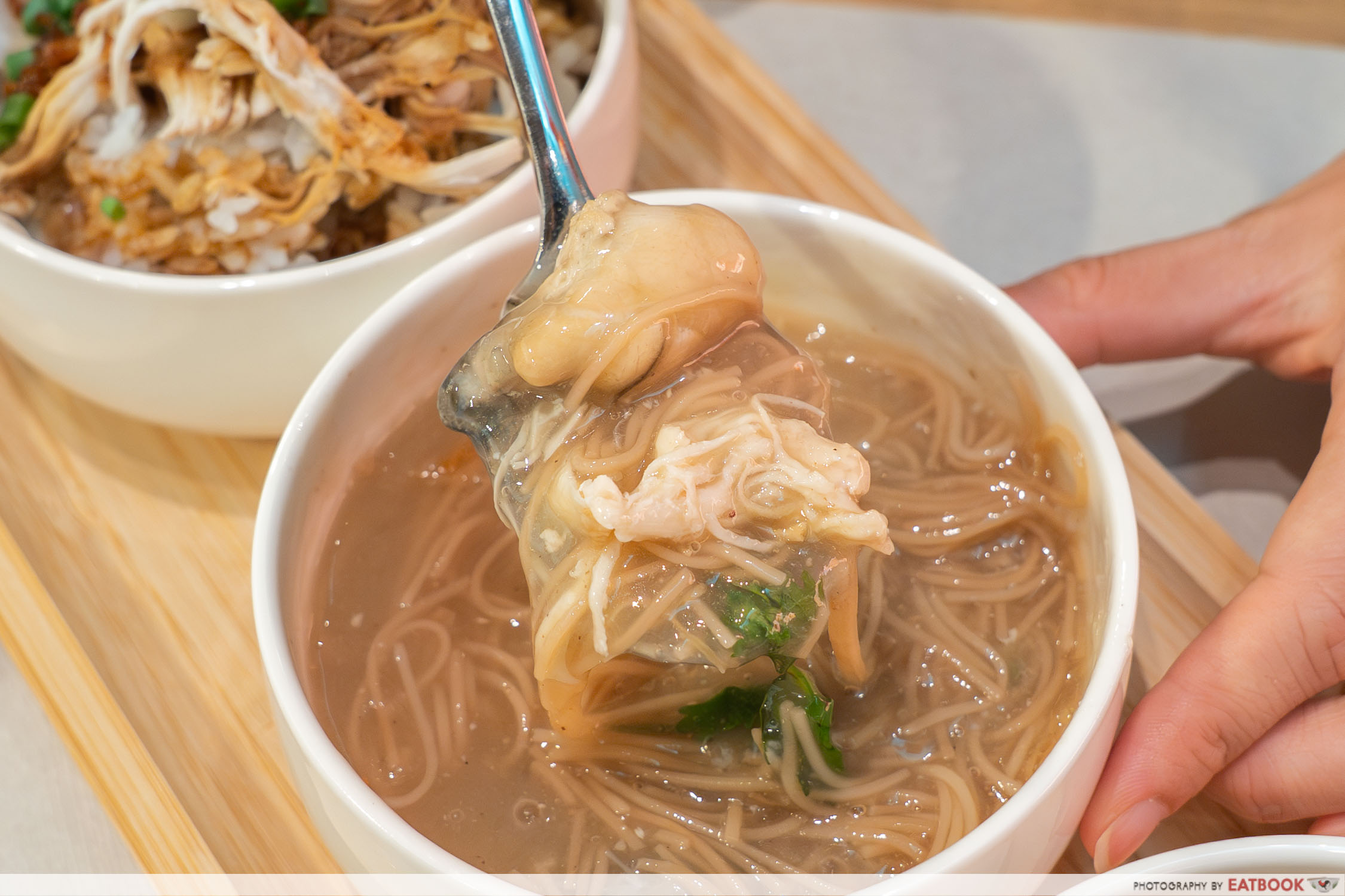 oyster mee sua close up