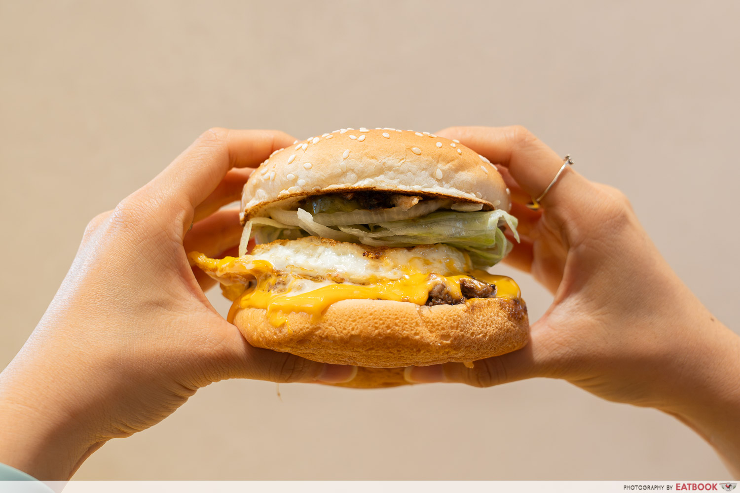 Angus beef burger intro shot