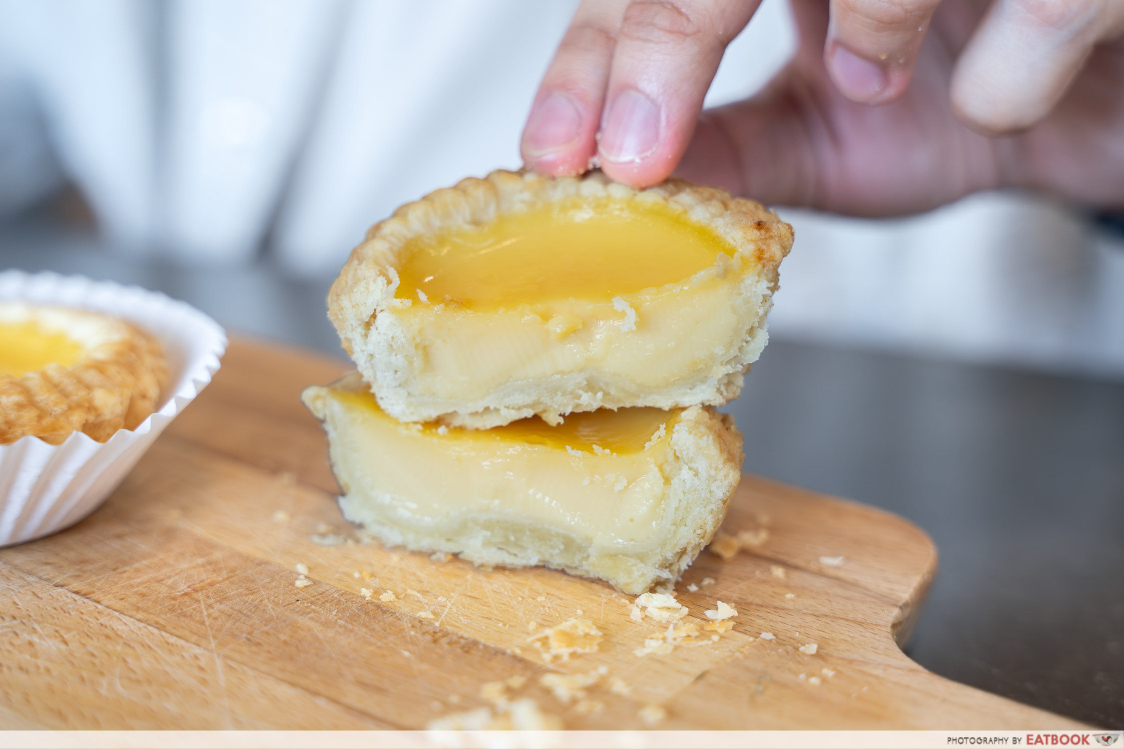 so-good-bakery-hk-puff-egg-tart-interaction-cross-section
