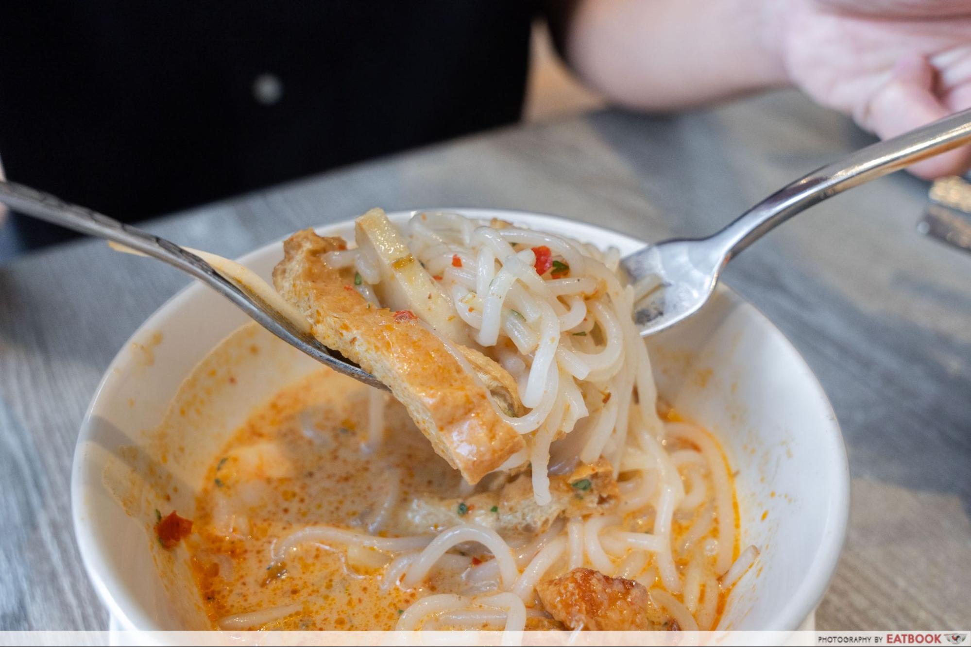 atrium-restaurant-laksa