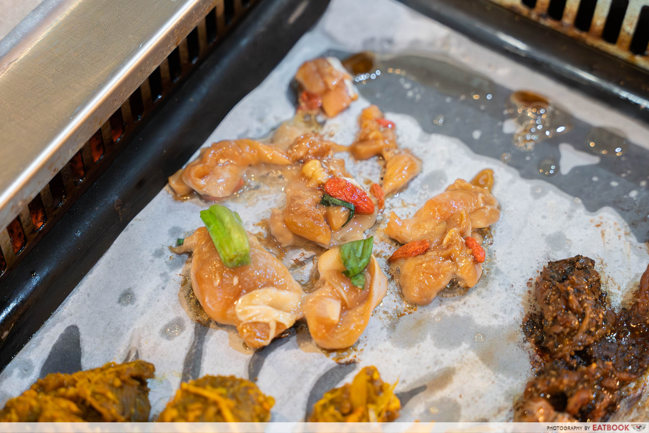 jing-goji-berry-chicken-grill-prep