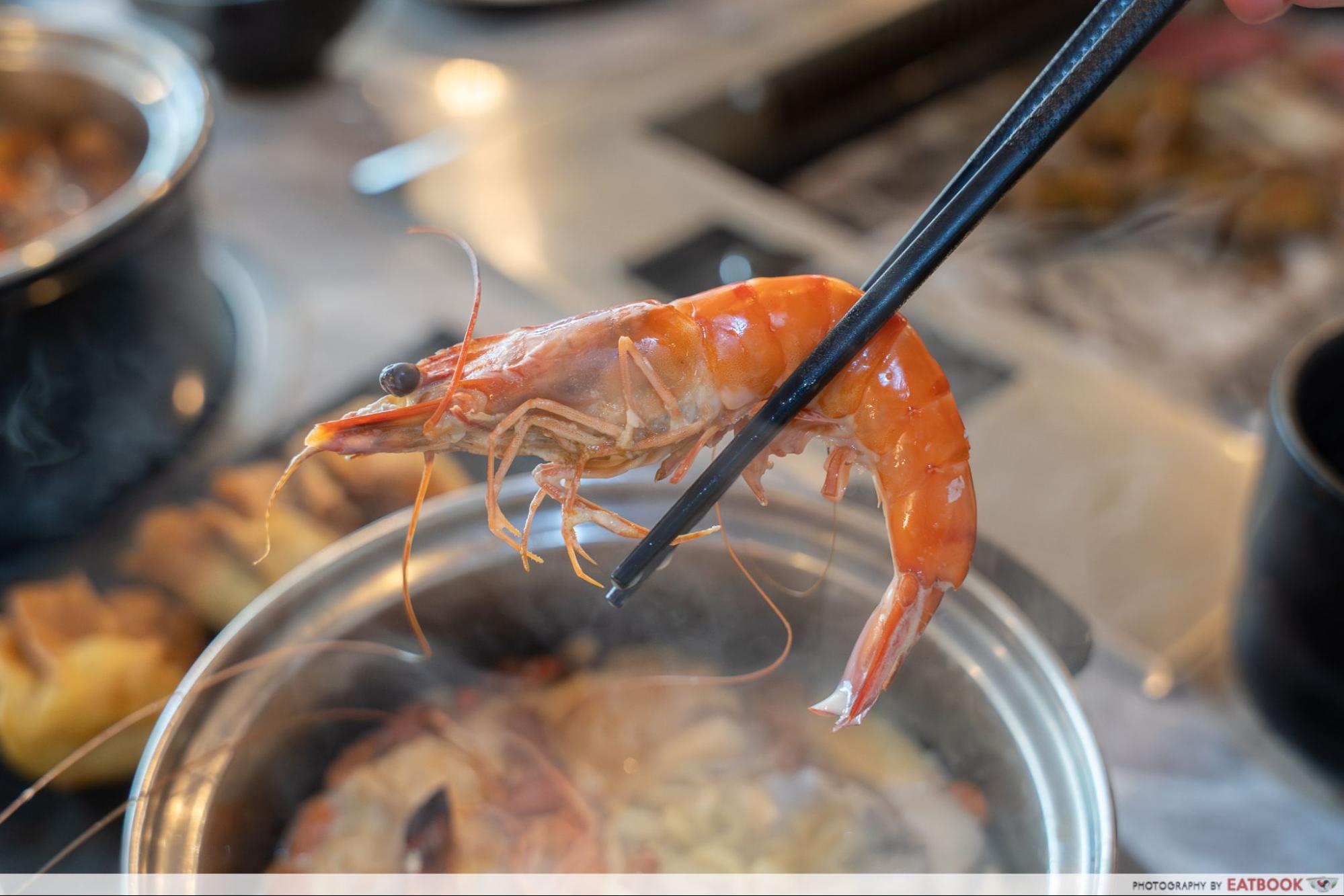 jing-tiger-prawn-interaction