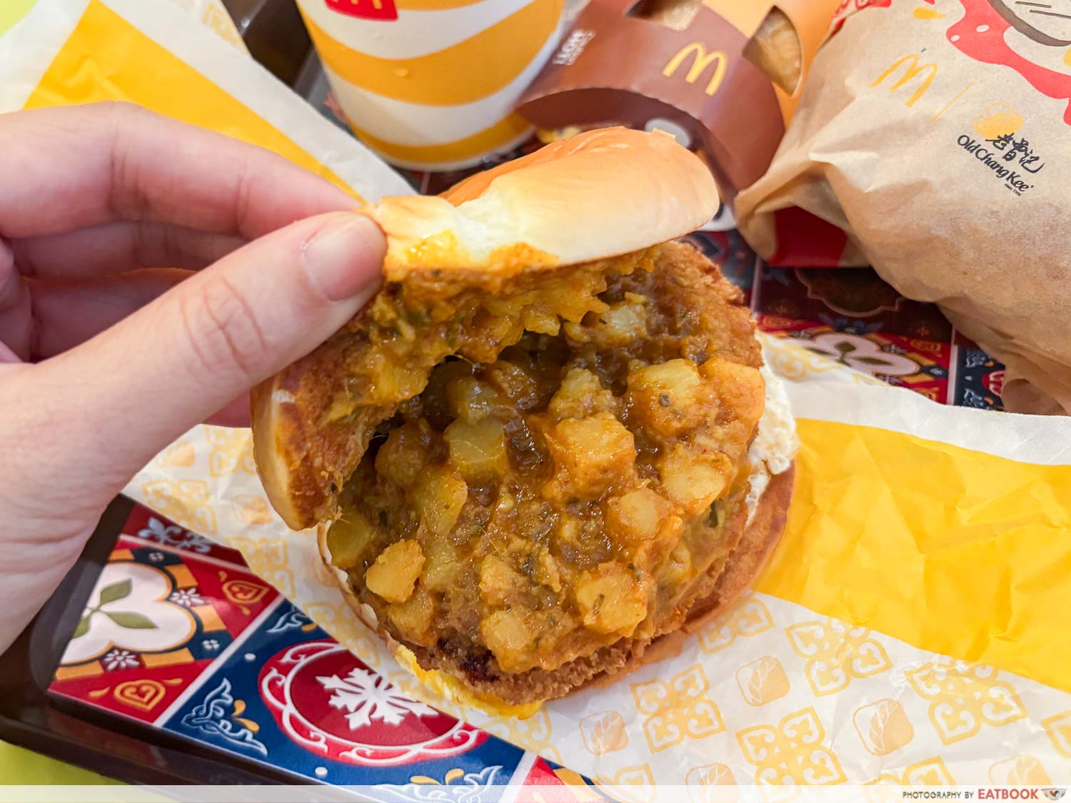 mcdonalds-old-chang-kee-national-day-2026-curry-potato-chicken-burger-inside-interaction
