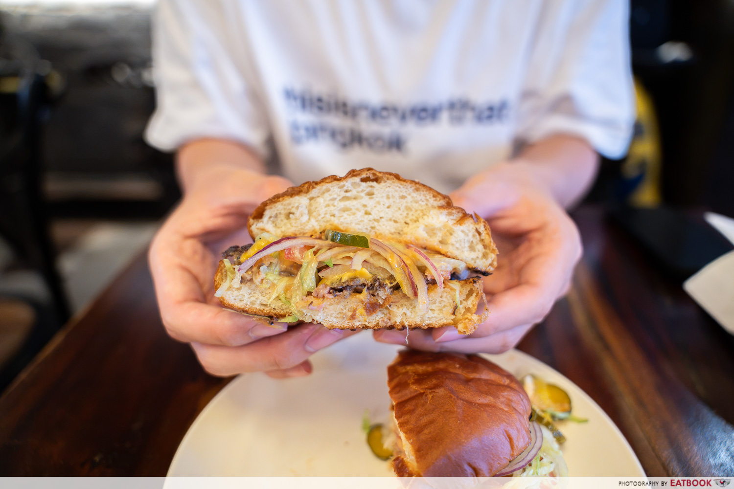 meatsmith-cheeseburger-cross-section