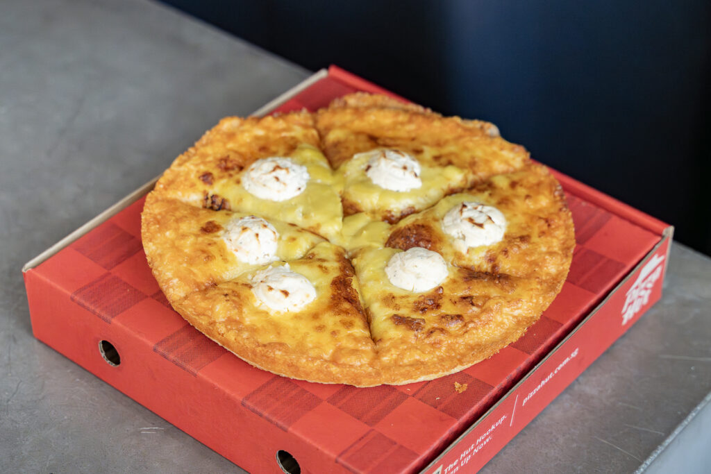pizza-hut-cheesy-durian
