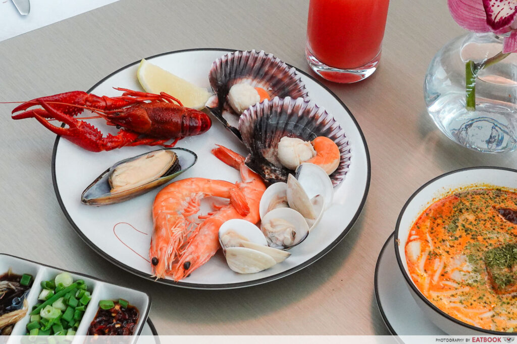 rise-restaurant-mbs-buffet-seafood-plate