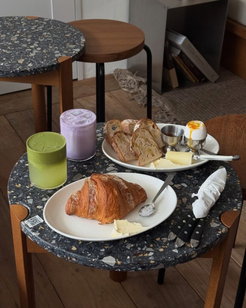 visitors-korean-cafe