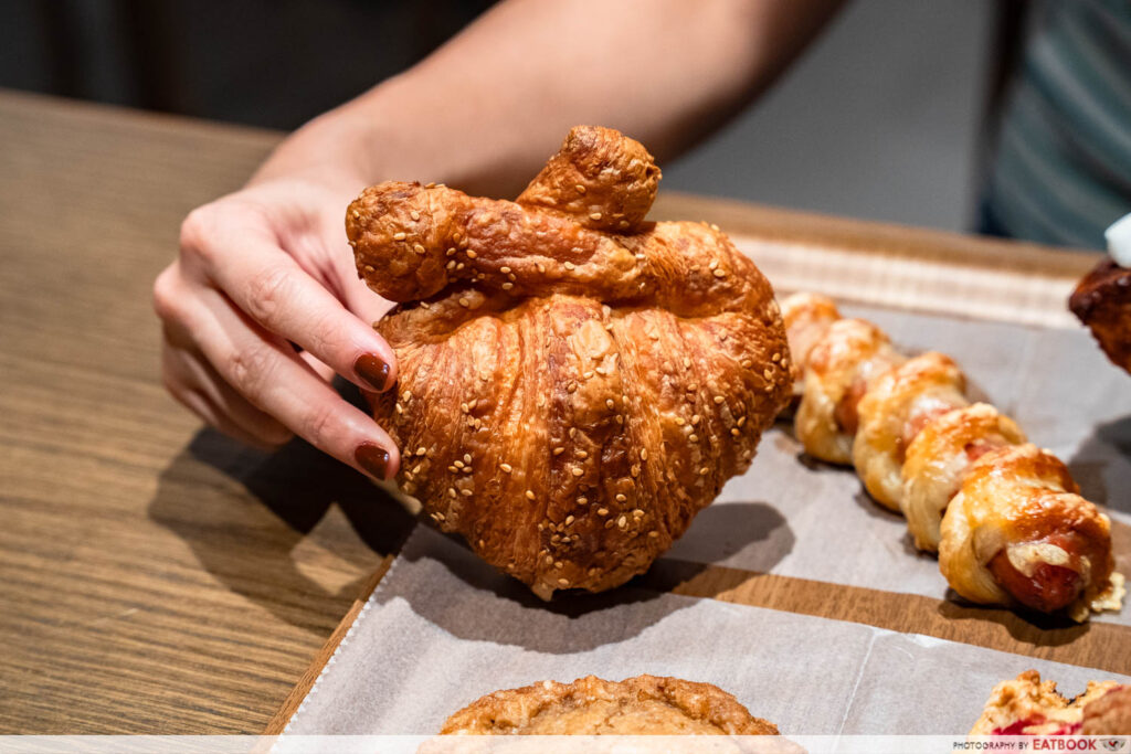 city-bakery-pretzel-croissant