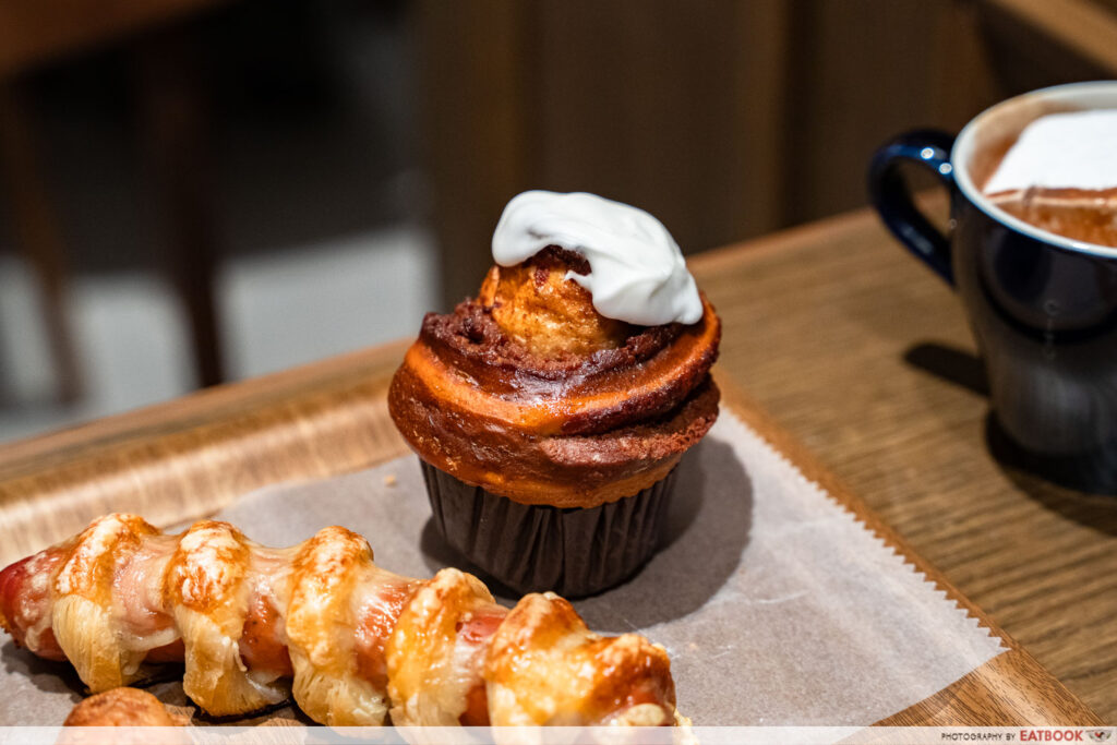 city-bakery-roll-intro