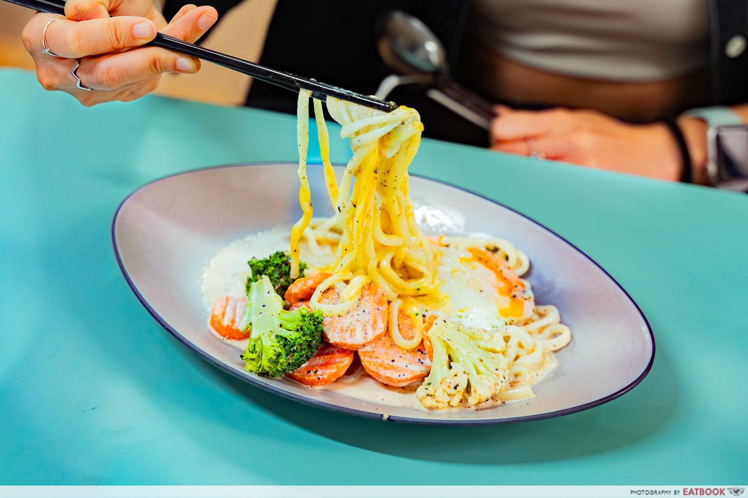 omuplace truffle goma udon noodle pull