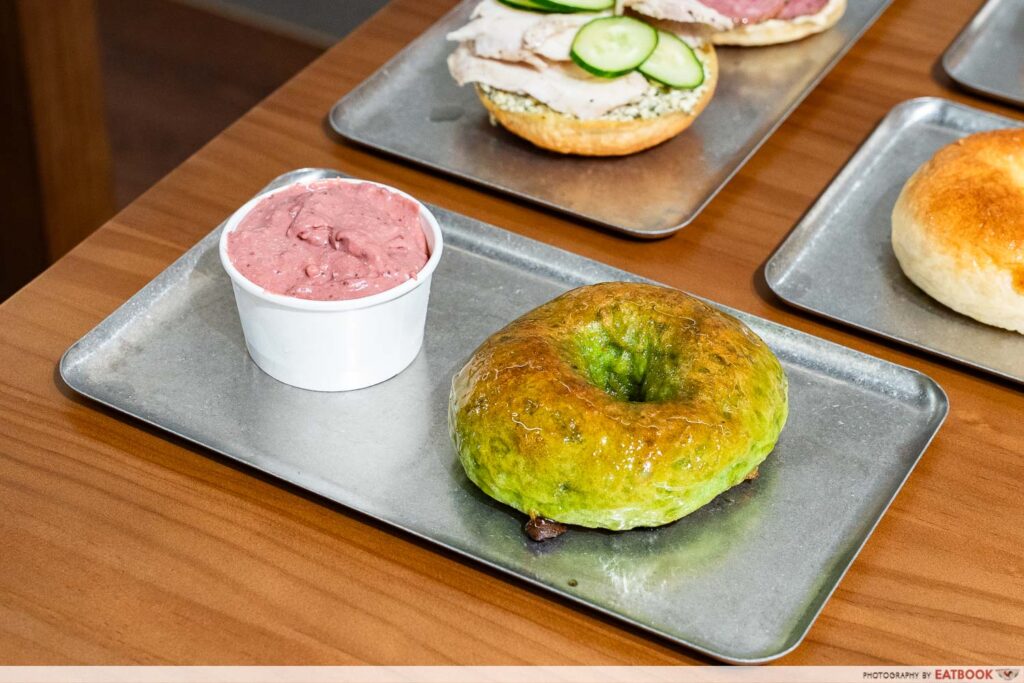 kali-kali-bagels-pandan