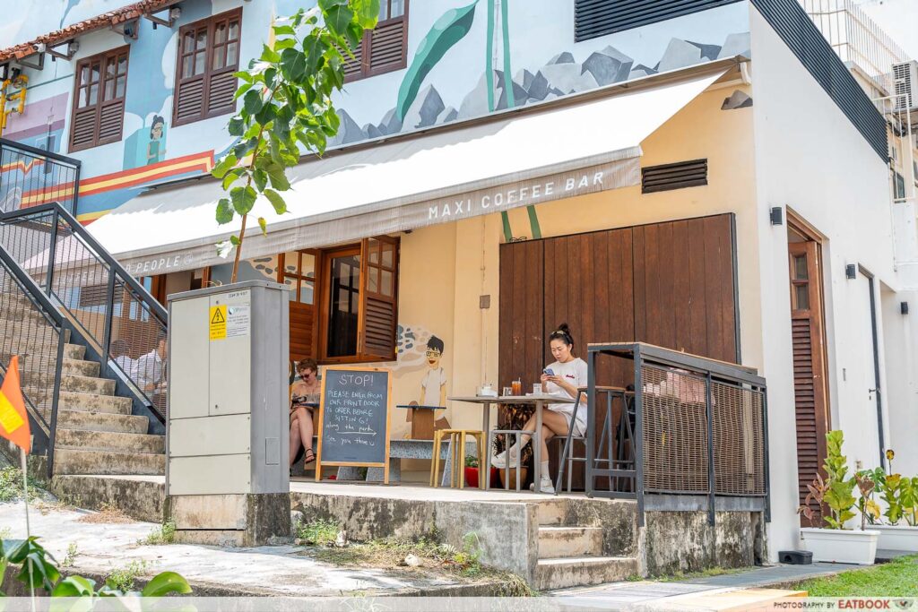 maxi-coffee-bar-storefront-2