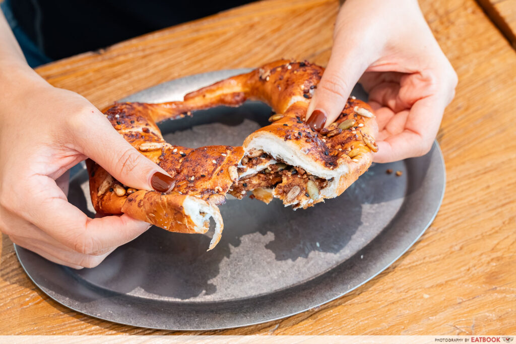 noci-bakehouse-hotteok-interaction