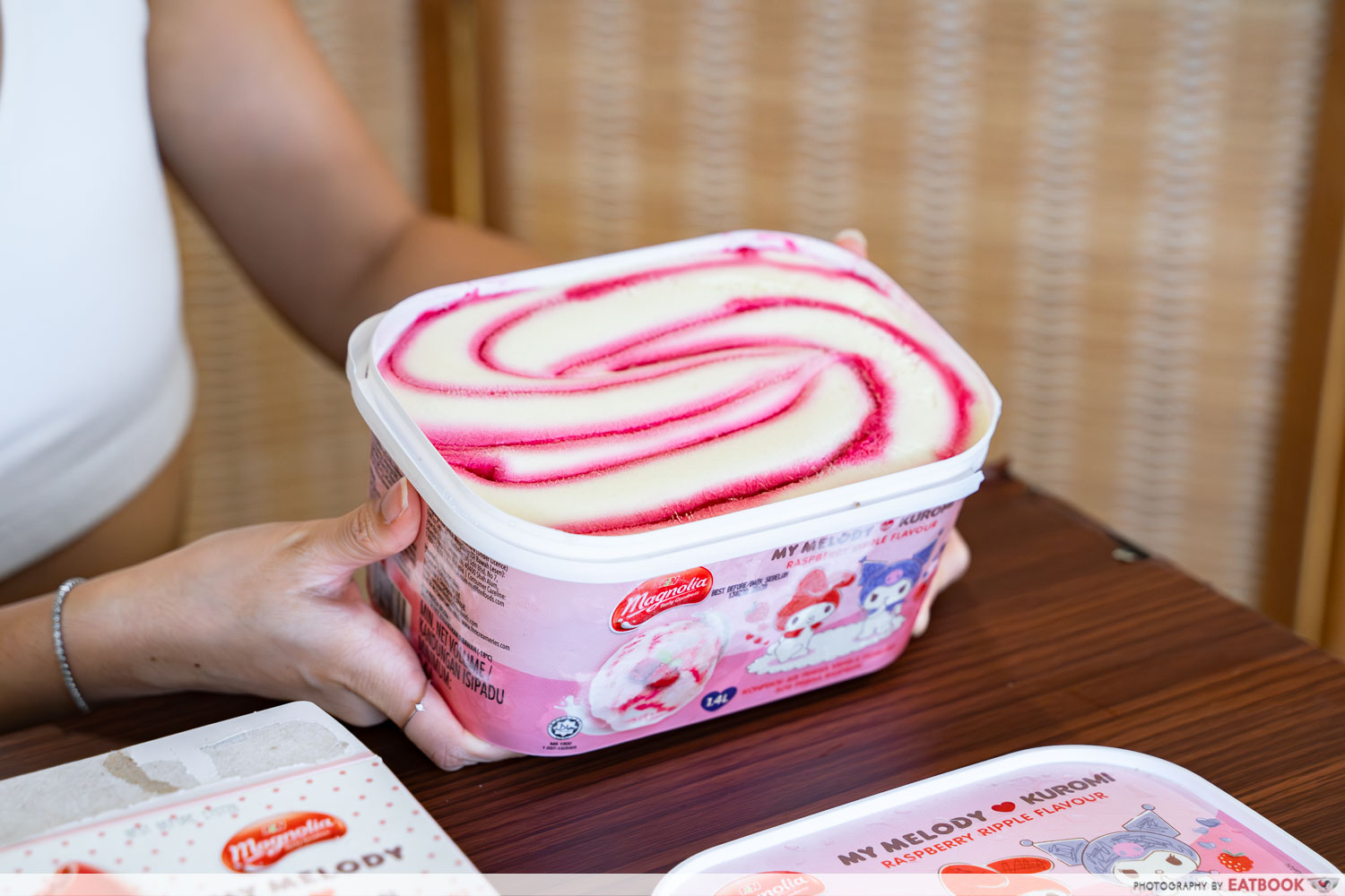 Magnolia Raspberry Ripple Tub My Melody & Kuromi intro shot