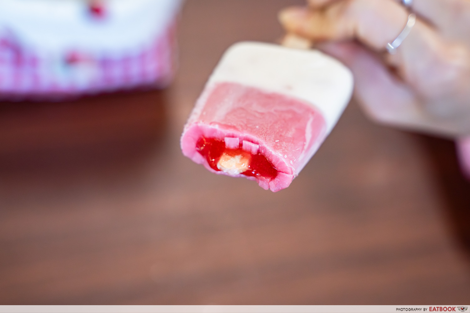 Magnolia My Melody & Kuromi Strawberry and Yoghurt Ice Confection interaction shot