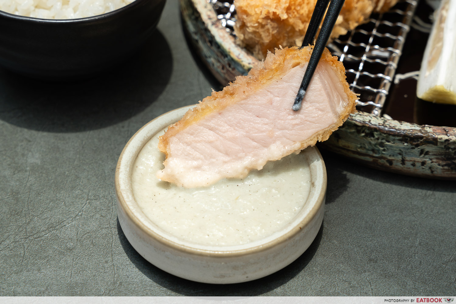 Ojeje-tonkatsu in sauce