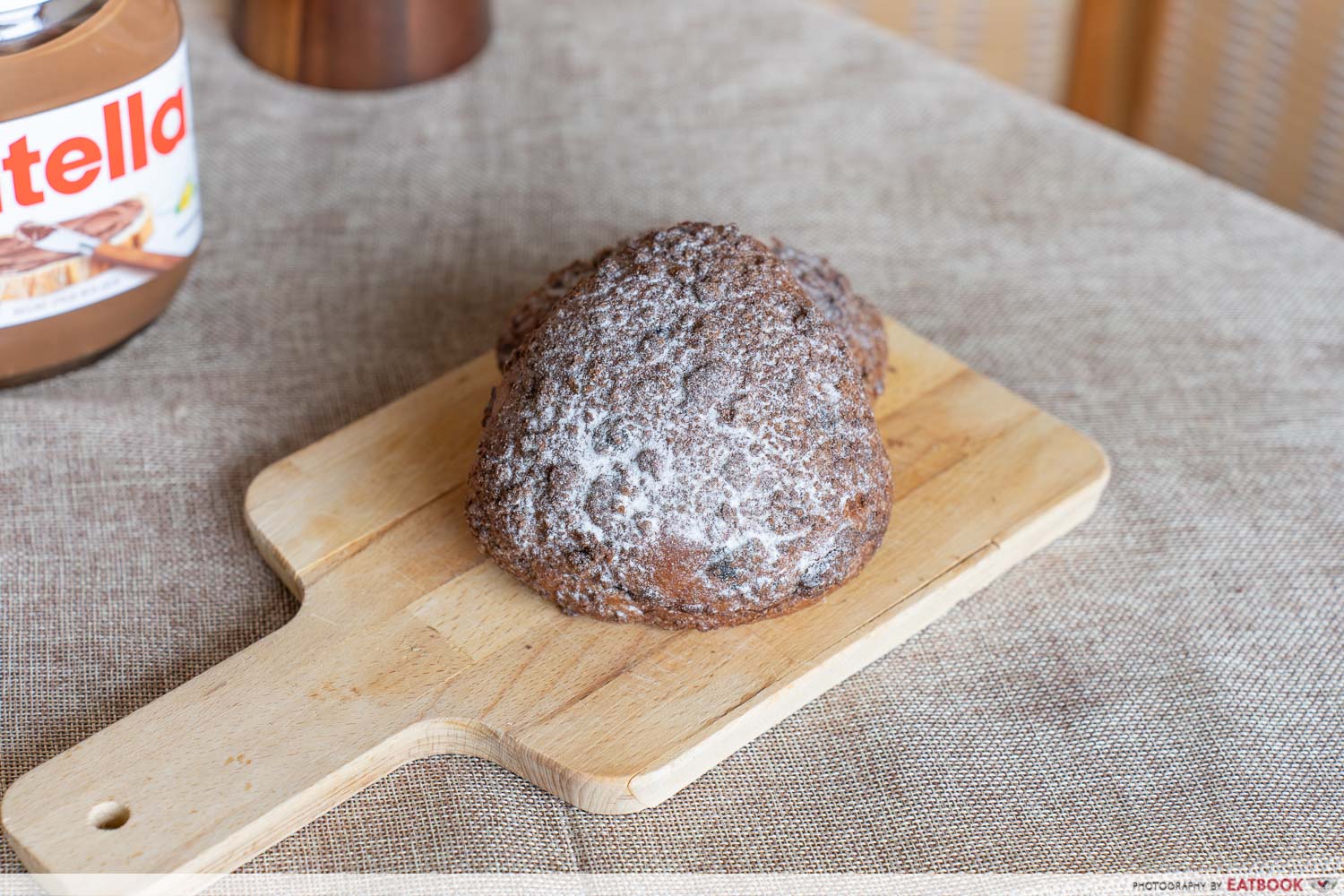 breadtalk-hazel-cacao-bun-flatlay