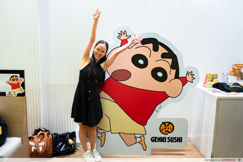 genki-crayon-shinchan-standee
