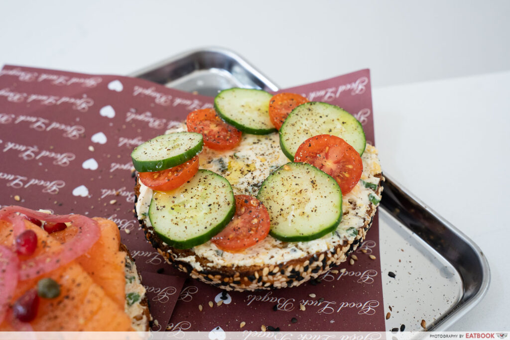 good-luck-bagels-veggie