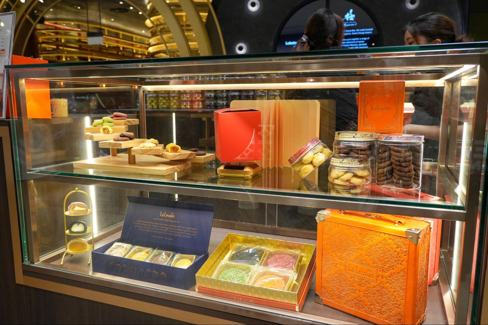 La Levain Jewel Changi Airport Cookies Display