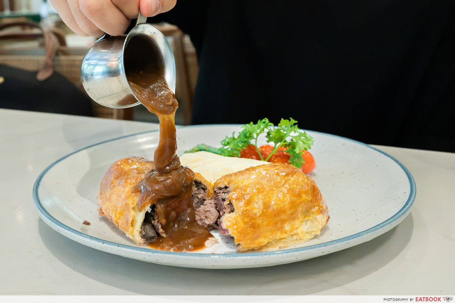 plq tanglin cookhouse - beef wellington