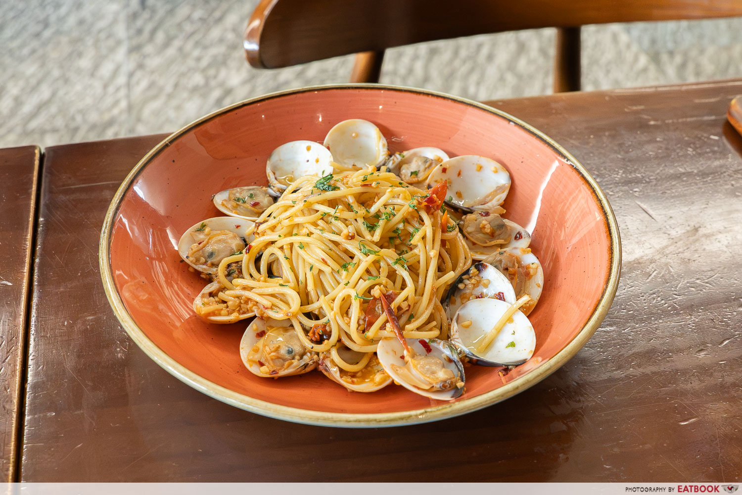 plq wine connection bistro - vongole