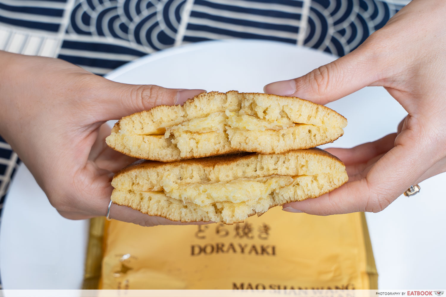 sunshine-dorayaki-durian-cross-section