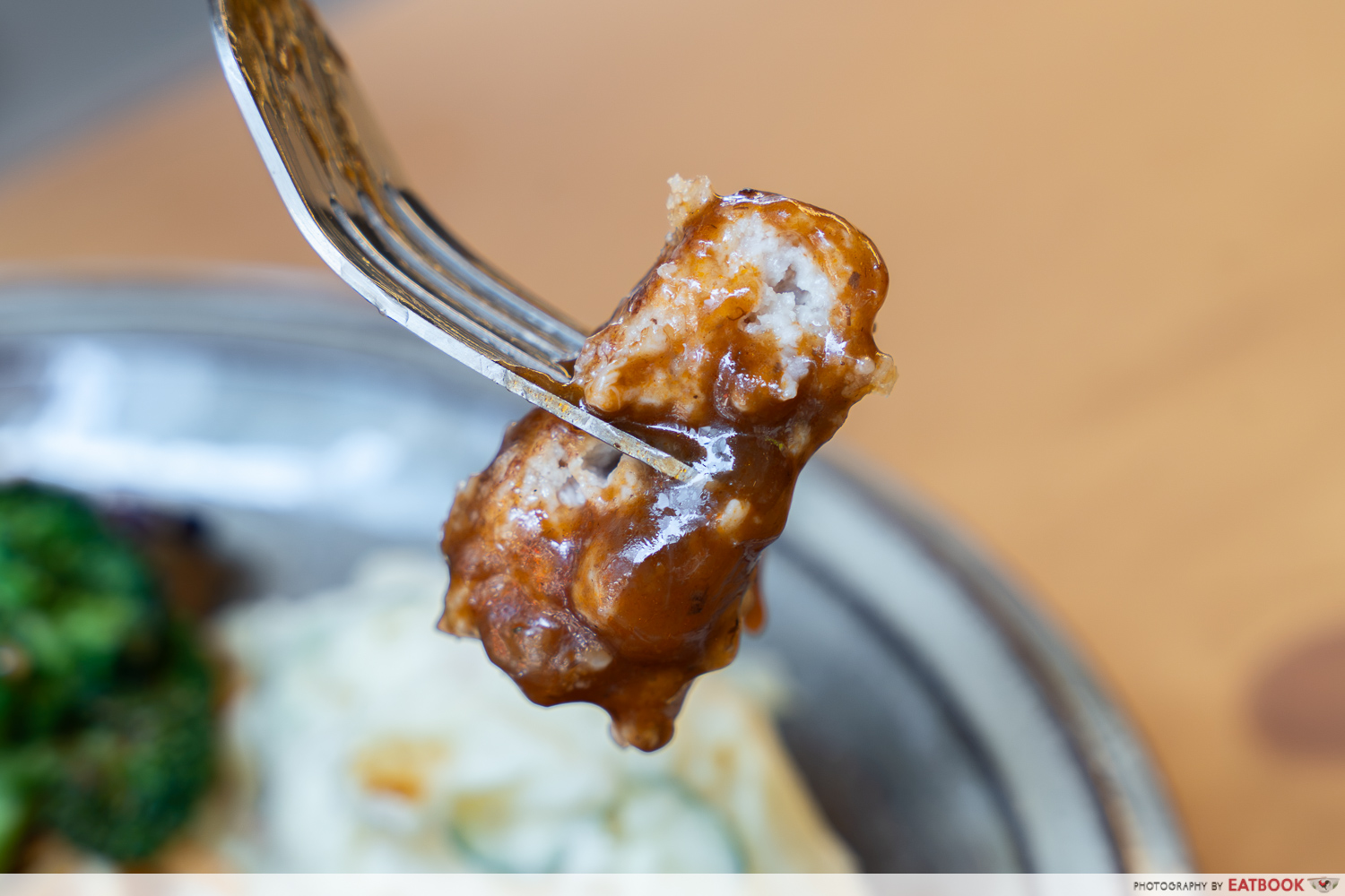 yamamoto-hamburg-chicken-closeup