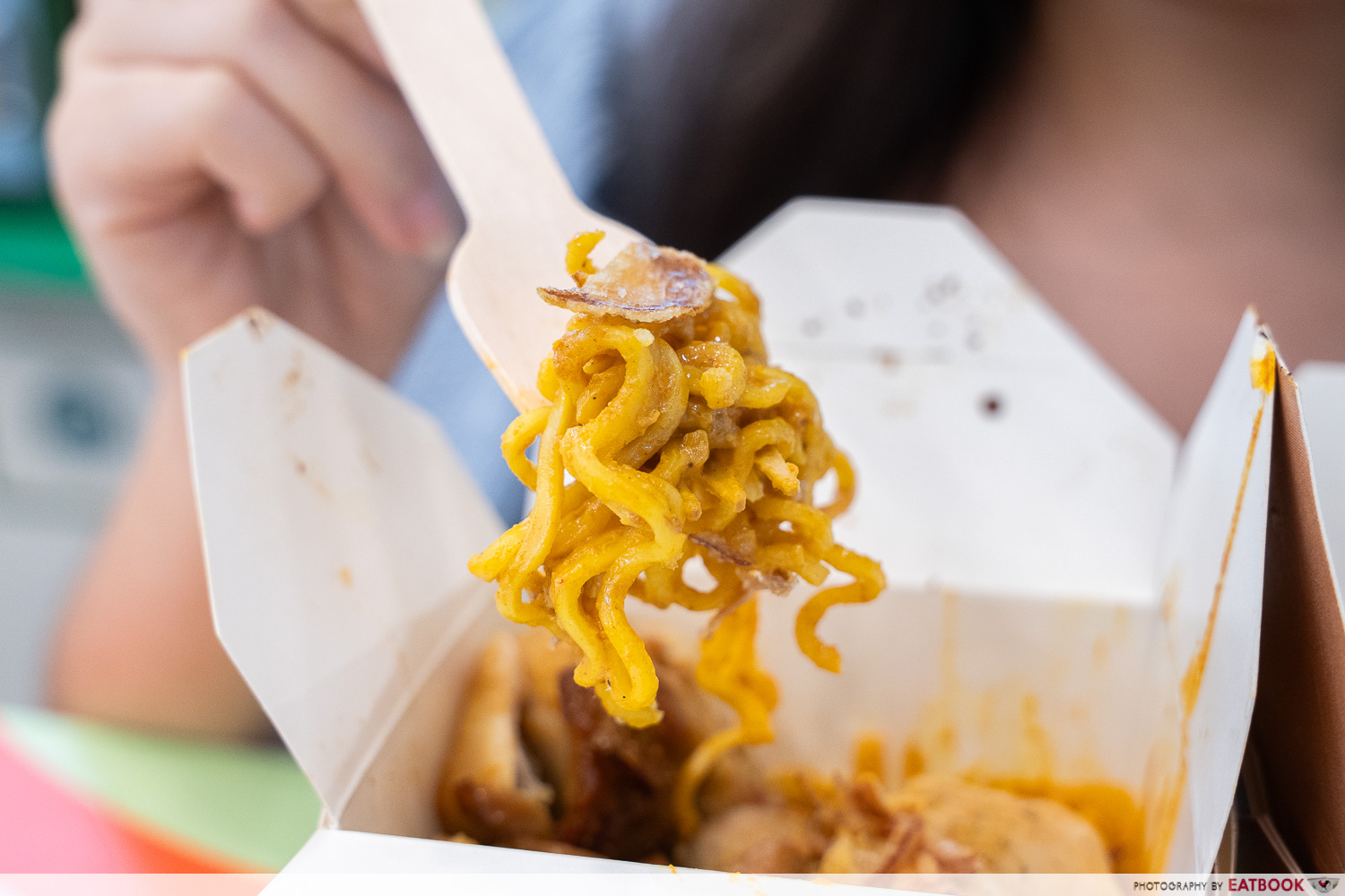 711-butter-chicken-noodles-closeup
