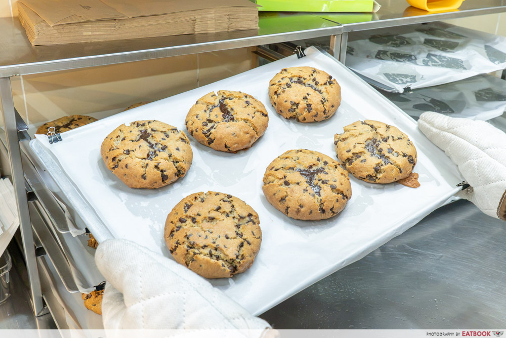 ATE-cookie on tray